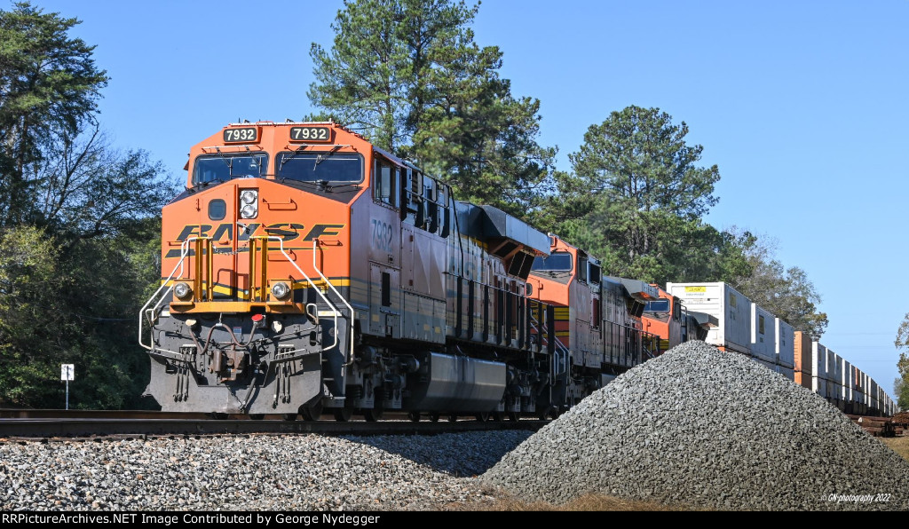 BNSF 7932